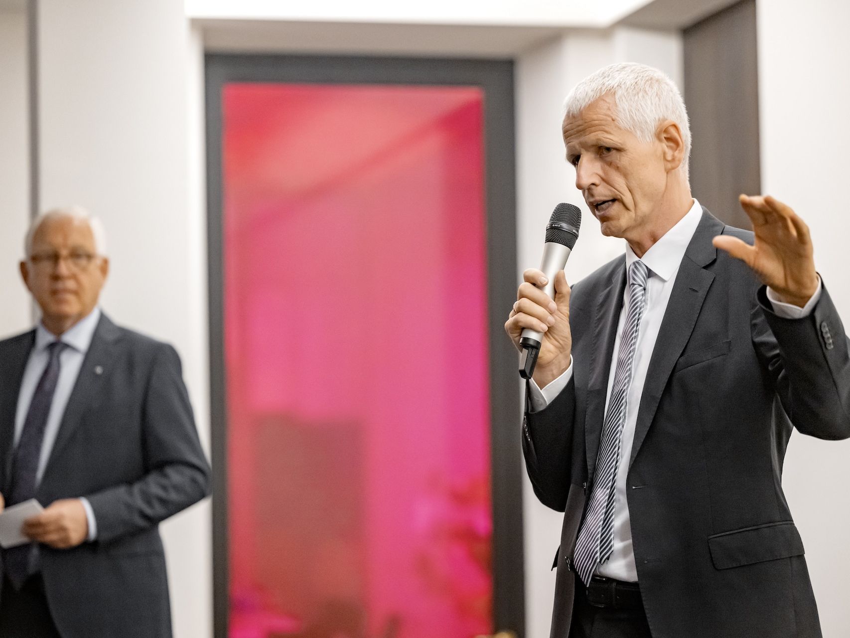 Herr Dellwig und Herr Schmieding beim Vortrag