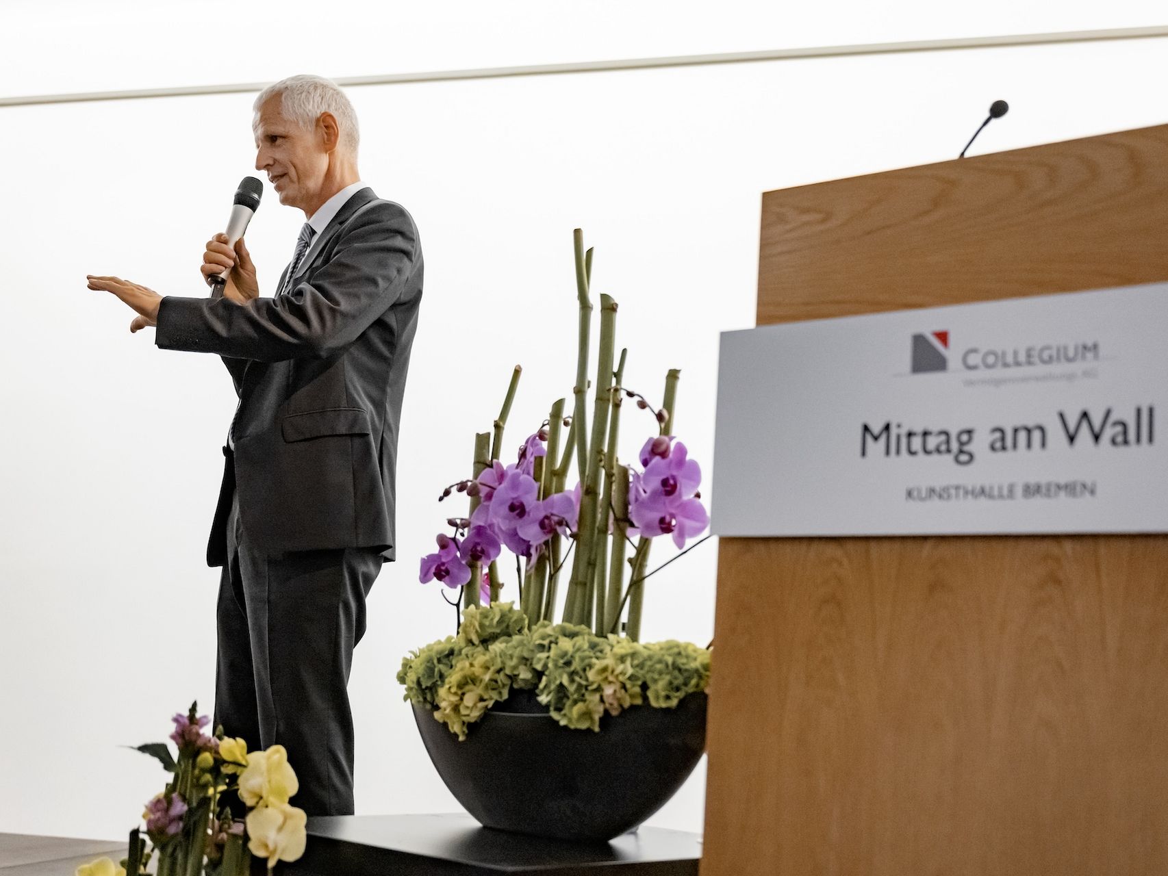 Herr Schmieding referiert